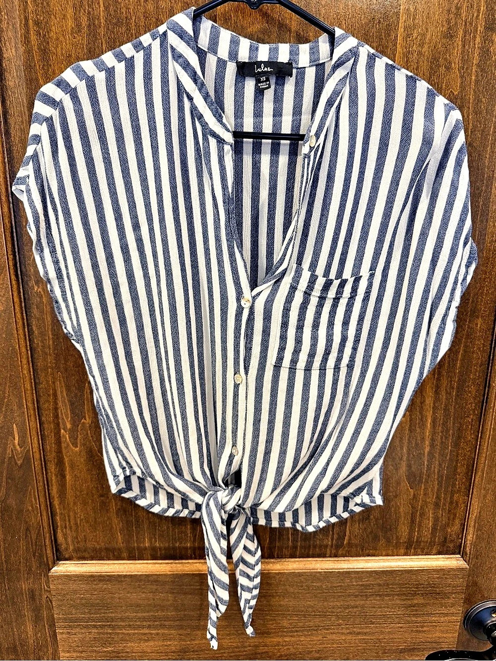 Lulus Striped Tie-Front Blouse in Blue & White Size XS Like New